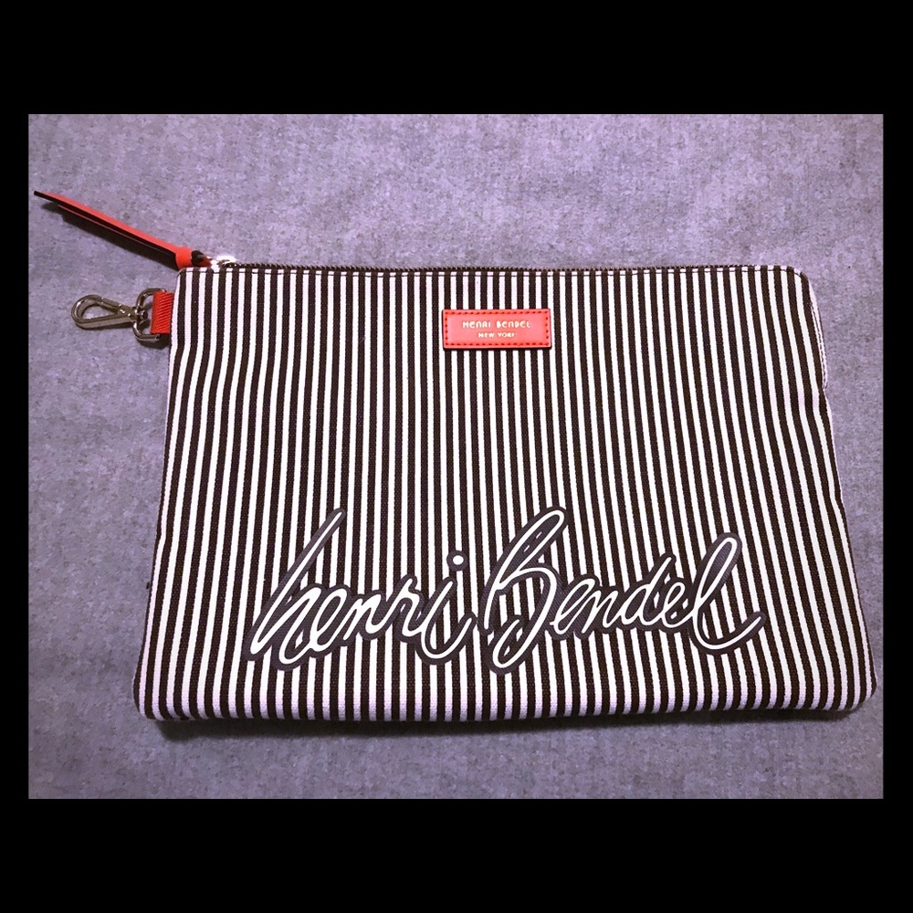 Henri Bendel pouch